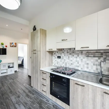 Benvenuti Casa Leo - Elegante Apartament Turyn